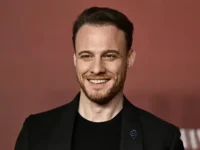kerem byursin gotovitsya k syomkam v novom rossijskom filme-lavi-su-0