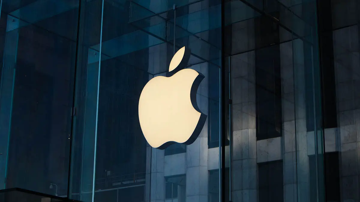 Юрист Кравченко оценил перспективы иска VK против структур Apple