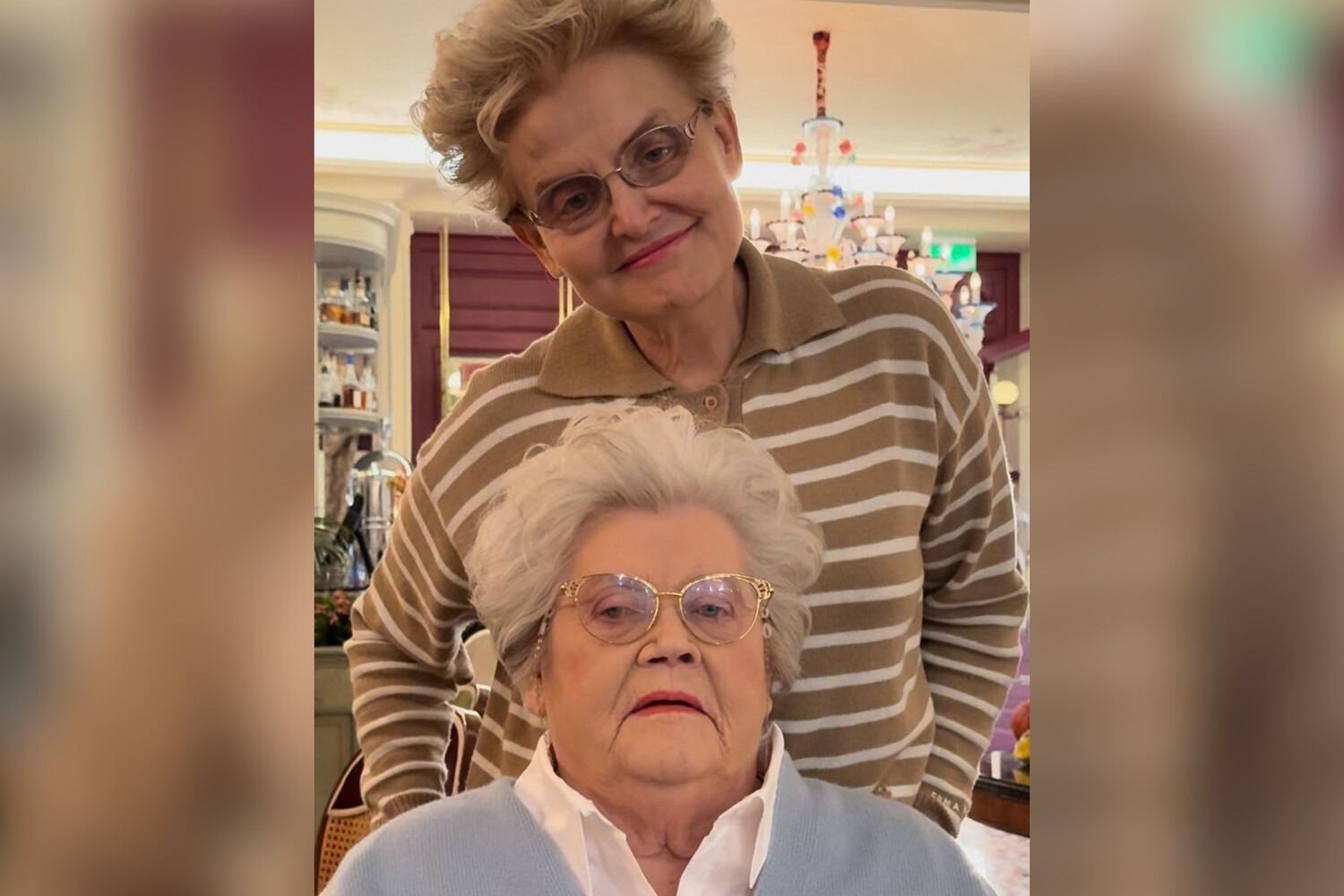 90-летняя мать известной телеведущей проходит лечение в больнице e746172c-c08b-4945-a4f1-b549df38f940-679791a1