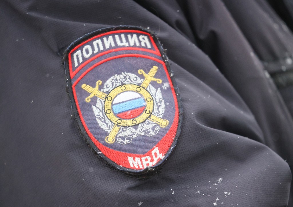 Школьница обвинила брата отчима в изнасиловании