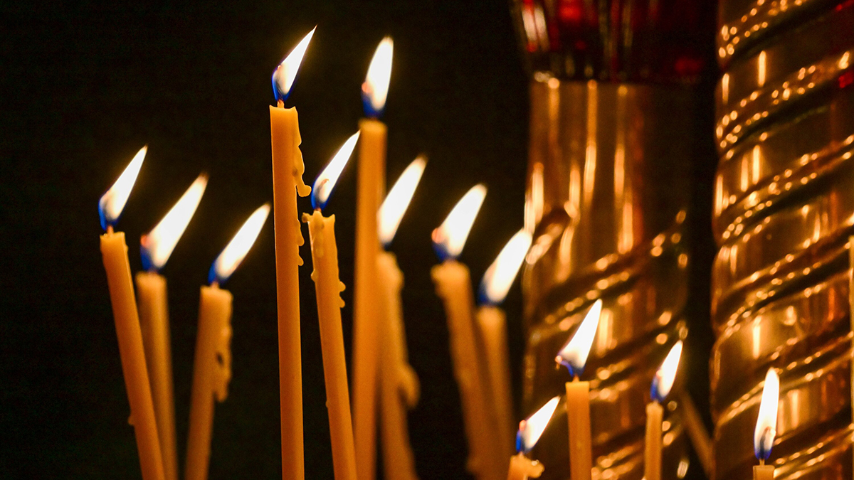 Священник Гущин объяснил, можно ли православным молиться за души самоубийц