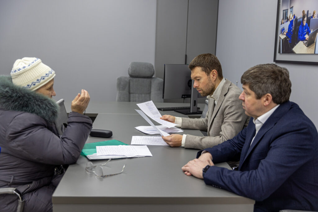 Алексей Вихарев открыл новый филиал волонтерского центра