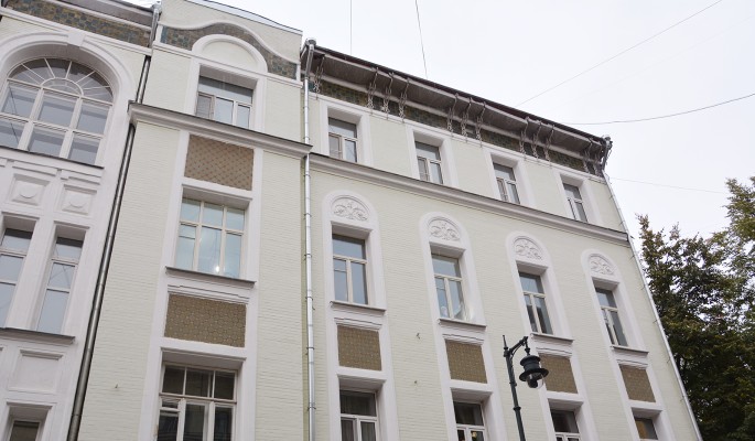 В Москве завершили капремонт дома из фильма "Гостья из будущего"