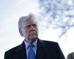 Дональд Трамп теряет контроль над климатом геополитики США Россия Песков и кризис Украины donald tramp teryaet kontrol nad klimatom geopolitiki ssha rossiya peskov i krizis ukrainy-signaldaily-ru-174329492400-0