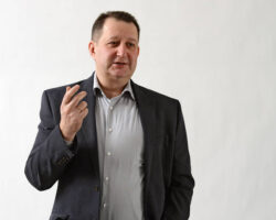 erriyad nakalyaet peregovory ssha i rossii na konu poziczii putina i zelenskogo-signaldaily-ru-174257218600-0