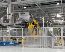 Ford Motor и Stellantis планируют развитие автопроизводства в США при участии Джима Фарли i planiruyut razvitie avtoproizvodstva v ssha pri uchastii dzhima farli-signaldaily-ru-174316167200-0