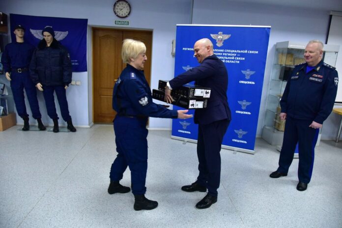 Поисковый отряд СпецСвязь в Свердловской области получил новое оборудование от Минцифры-0