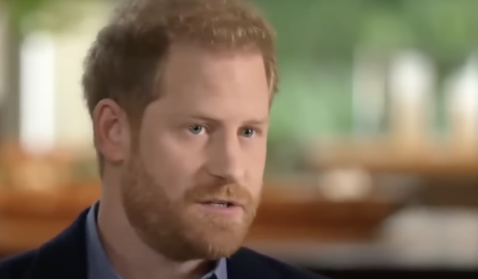 Потрясенный обстановкой вокруг принц Гарри принял неожиданное решение