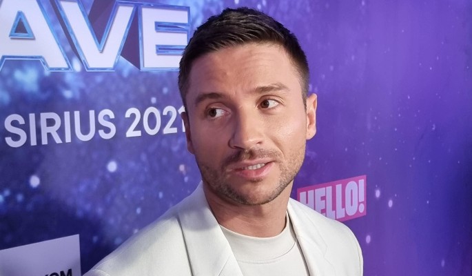 После слухов о свадьбе Лазареву пришлось сделать заявление: уже три года