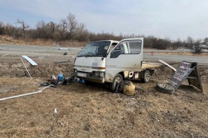 Опасный манёвр на трассе в Приморье привёл к серьёзному ДТП с двумя пострадавшими Полиция Приморья
