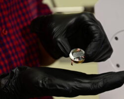 Свердловская молодежь и УрФУ разрабатывают инновации для Росатома и ведущих предприятий sverdlovskaya molodezh i urfu razrabatyvayut innovaczii dlya rosatoma i vedushhih predpriyatij-signaldaily-ru-174254653500-0