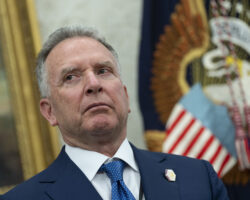 Трамп и Путин запускают секретные переговоры США-Россия по Украине tramp i putin zapuskayut sekretnye peregovory ssharossiya po ukraine-signaldaily-ru-174239199400-0