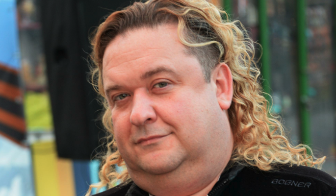 Комик Морозов раскрыл настоящую причину закрытия шоу "Кривое зеркало"