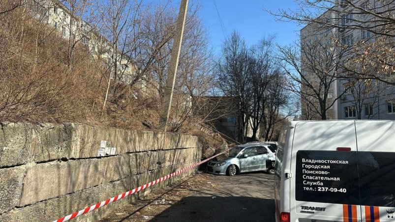 Фото с места ЧП МЦУ Владивостока