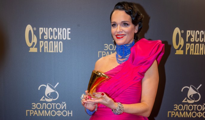 Потолстела и платья малы: певица Слава меняется на глазах