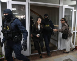 evgeniya guczul sohranyaet liderstvo v gagauzii vopreki vyzovam moldavii i kishineva-signaldaily-ru-174351828600-0