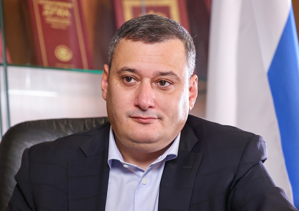 Александр Хинштейн