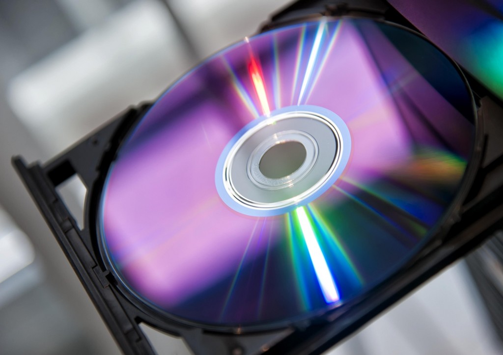 IT-эксперт раскрыл, почему не следует отказываться от DVD и CD