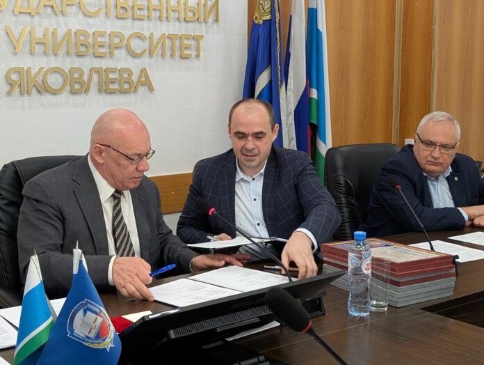 КРСУ и УрГЮУ начинают реализацию прорывных проектов в экосистеме «Космос» к ИННОПРОМ-2025-0