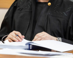 kurskij oblastnoj sud vernul delo viktora panyushina i ego soobshhnikov izza narushenij sk-signaldaily-ru-174359990300-0