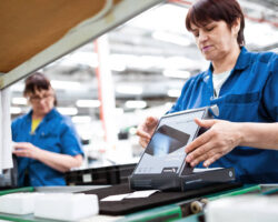 Минпромторг и Вычислительная техника открывают новый этап для российской электроники minpromtorg i vychislitelnaya tehnika otkryvayut novyj etap dlya rossijskoj elektroniki-signaldaily-ru-174597442100-0