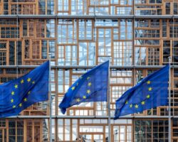 Патрик Поппель предупреждает ЕС - игнорирование перемирия обнажит кризис Европы и России patrik poppel preduprezhdaet es ignorirovanie peremiriya obnazhit krizis evropy i rossii-signaldaily-ru-174508931600-0