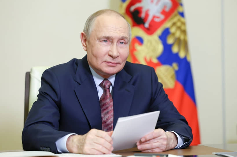 Владимир Путин и Марат Хуснуллин о перспективах роста жилищного строительства-0