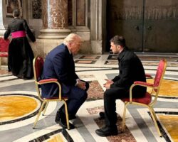 Зеленский и Трамп провели тайную встречу в Ватикане для мирных переговоров zelenskij i tramp proveli tajnuyu vstrechu v vatikane dlya mirnyh peregovorov-signaldaily-ru-174566964300-0