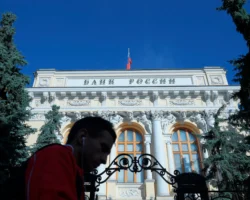 aleksandr razuvaev prognoziruet dinamiku kursa i smyagchenie politiki czentrobanka-signaldaily-ru-174774382100-0