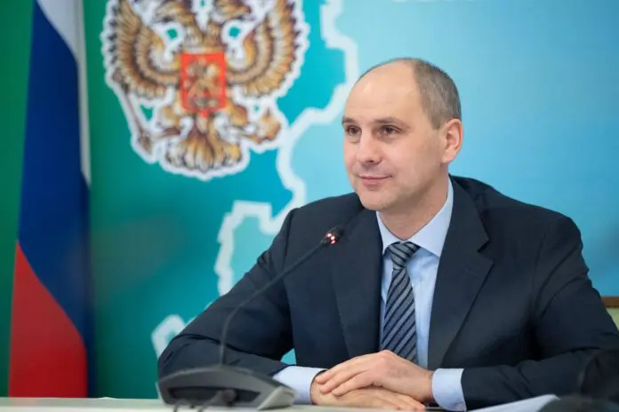 Денис Паслер поздравил свердловских чемпионов Савелия Лузина и Ирину Казакевич-0