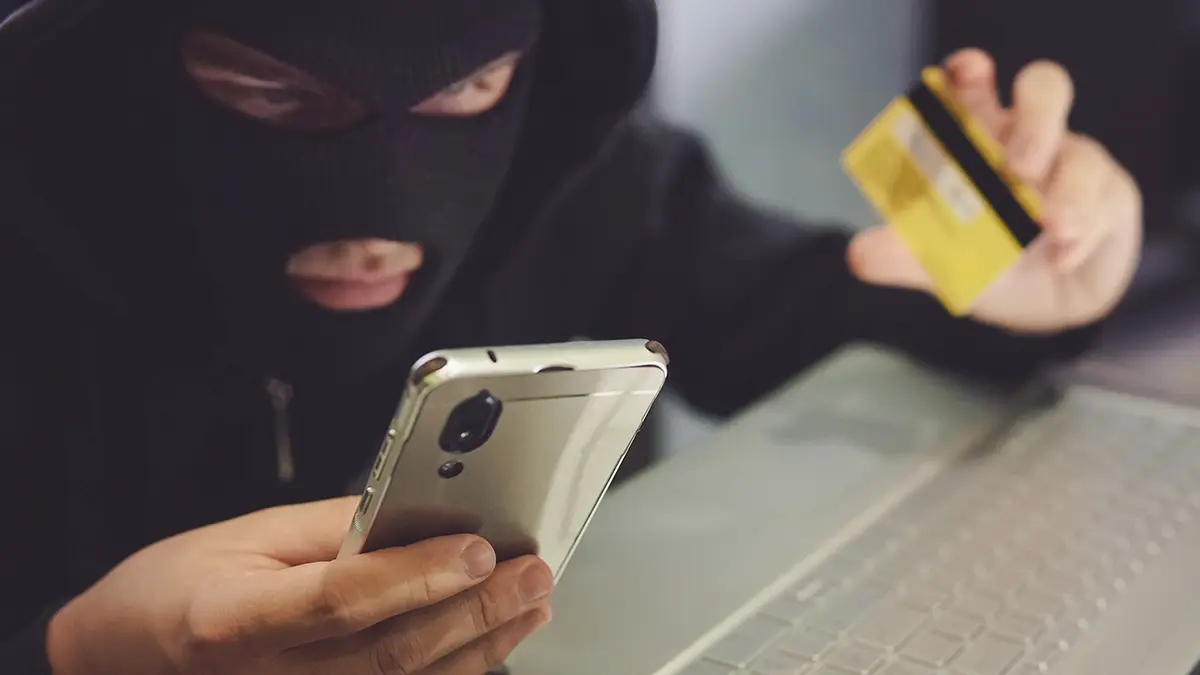 Мошенники стали подделывать проверку QR-кодов нотариальных документов