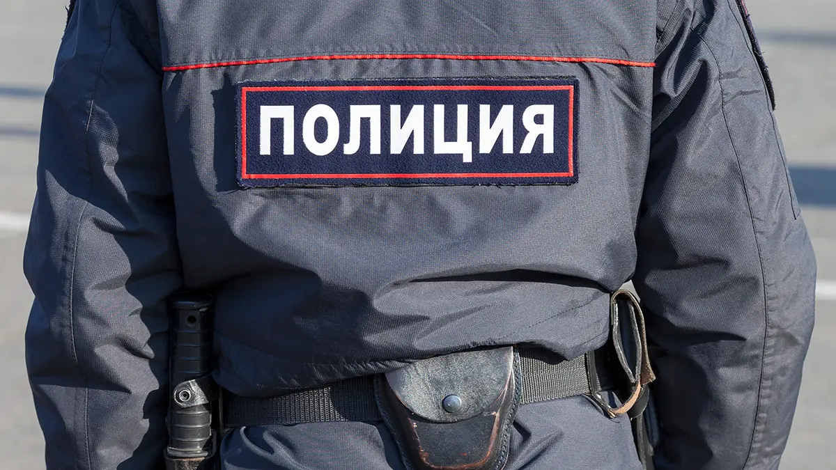 Отец с сыном избили полицейского в пункте выдачи заказов в подмосковной Дубне