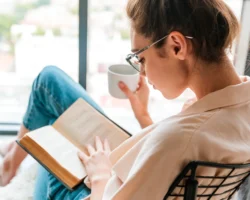 irina krashkina sovetuet knigi karnegi i frankla dlya pozitivnyh izmenenij-signaldaily-ru-174791845100-0