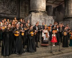 Легендарный концерт Лидии Руслановой в Музее Победы с ансамблем «Россия» legendarnyj konczert lidii ruslanovoj v muzee pobedy s ansamblem rossiya-signaldaily-ru-174628472700-0