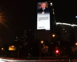 Владимир Путин проводит открытый диалог о современных медиаэкранах в России vladimir putin provodit otkrytyj dialog o sovremennyh mediaekranah v rossii-signaldaily-ru-174804976200-0