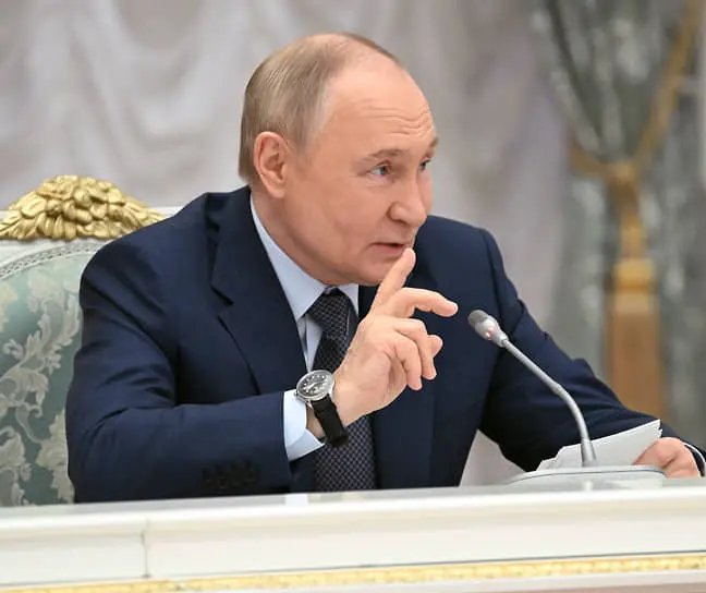 Владимир Путин утвердил льготы для многодетных отцов, проект представит Голикова-0