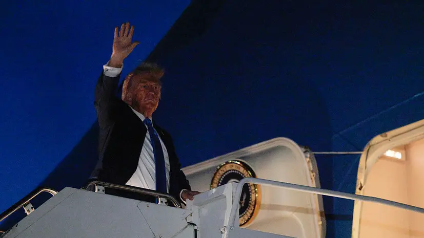 Американист Семибратов назвал демаршем отъезд Трампа с G7