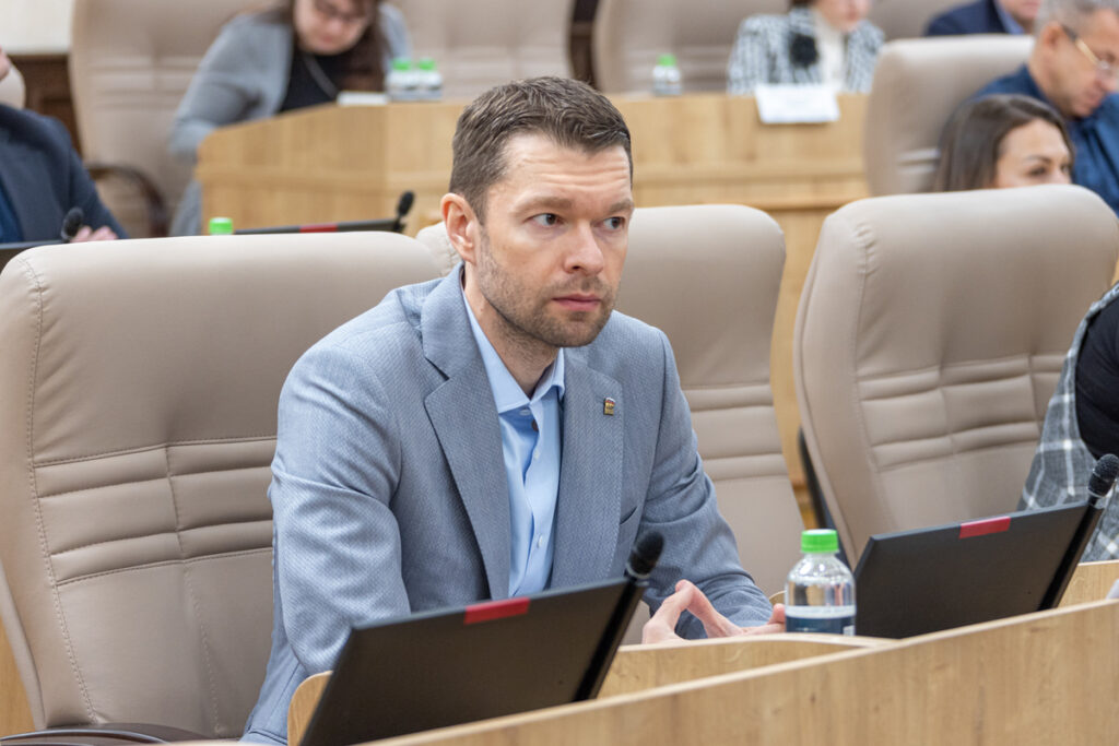 Алексей Вихарев рассказал об успехах города
