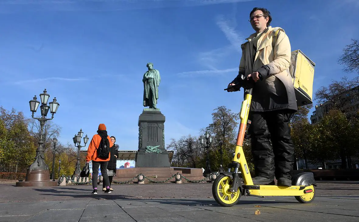 Тверская улица в Москве (Илья Питалев / РИА Новости)