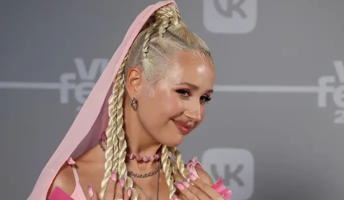 Показала живот: Клава Кока не стала скрывать правду на фоне слухов о беременности