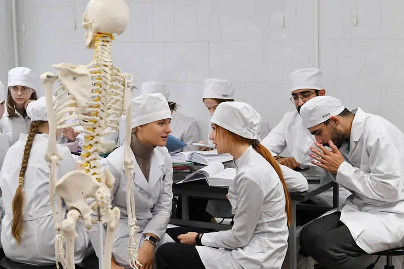 Национальные медвузы повышают цены на образование для инвестирования в врачей-0