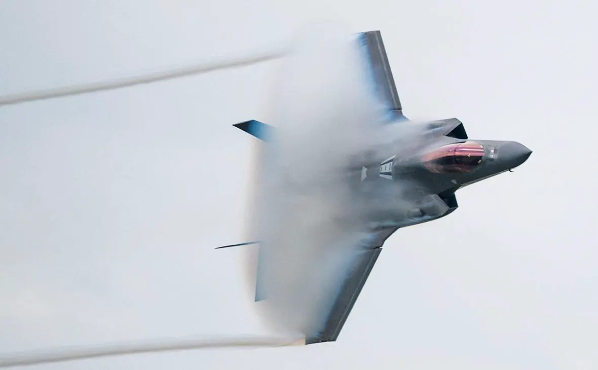 Истребитель F-35 (Alexander Cook / U.S. Air Force / Reuters)