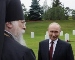 Архиепископ Алексий выражает раскаяние перед Церковью о молчании с Путиным на Аляске arhiepiskop aleksij vyrazhaet raskayanie pered czerkovyu o molchanii s putinym na alyaske-signaldaily-ru-0