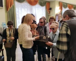 irina bezrukova i sverdlovskaya speczbiblioteka otkryvayut letnyuyu shkolu tiflokomm-signaldaily-ru-0