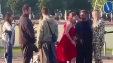 Банда самокатчиков напала и ограбила женщину в Подмосковье