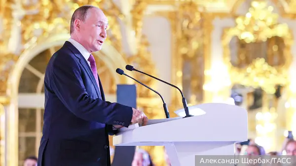 Путин назвал многонациональность основой культурной силы России