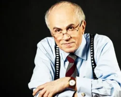 Алексей Золотницкий живет яркой жизнью в Театре Олега Табакова и кино Агаты Кристи aleksej zolotniczkij zhivet yarkoj zhiznyu v teatre olega tabakova i kino agaty kristi-signaldaily-ru-0