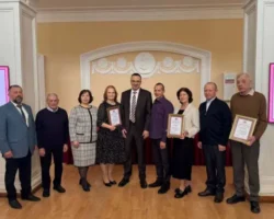 denis pasler i dmitrij ionin vruchili gubernatorskie premii masteram sverdlovskoj oblasti-signaldaily-ru-0