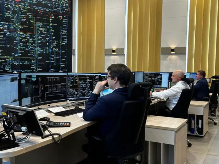 Денис Паслер и Олег Ефимов проверили готовность энергетики к зиме-0