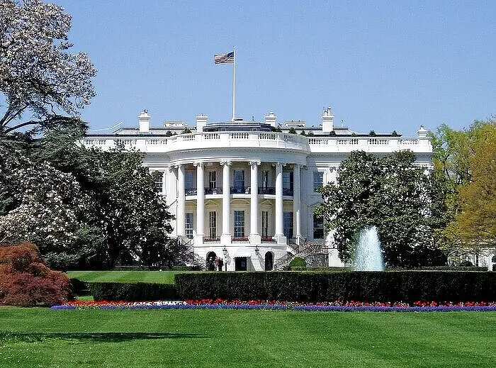 whitehousesouthfacade700.jpg